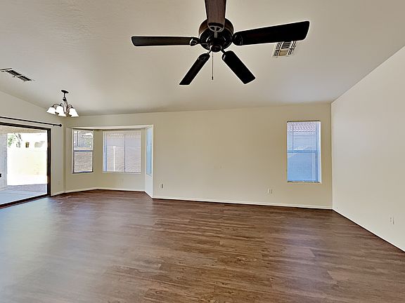 3rd image of 1321 S 123rd Ln