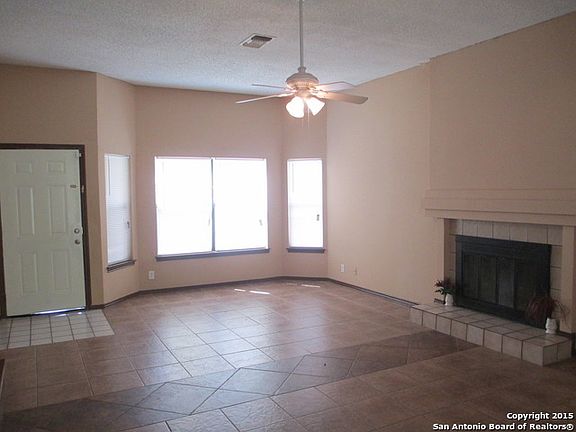3rd image of 9839 Sugarloaf Dr