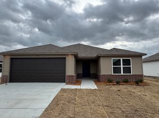 22 Fallen Oak Dr, Conway, AR 72032