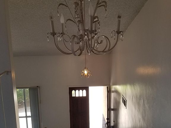 4th image of 268 Camino De Las Flores