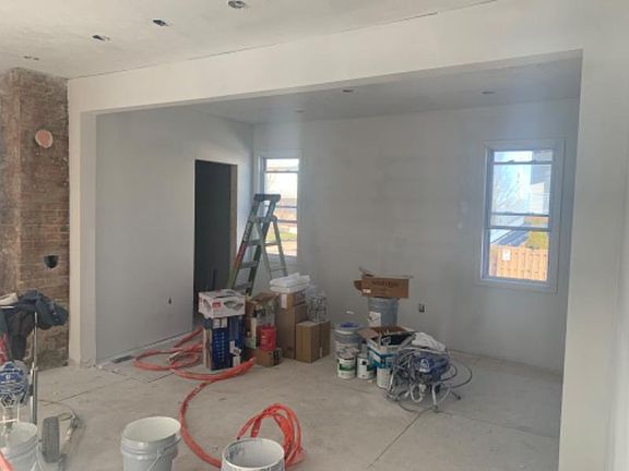 3rd image of 1239 W 67th St #2-3-1