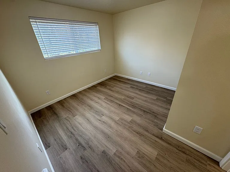 2215 Elm St SW — Photo 34