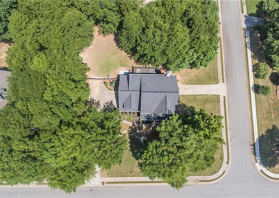 2nd image of 3758 Fair Hill Dr