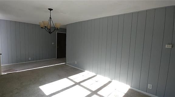 3rd image of 10521 Palmer Ave