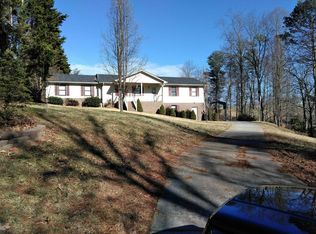 310 Meadowview Ln, North Wilkesboro, NC 28659