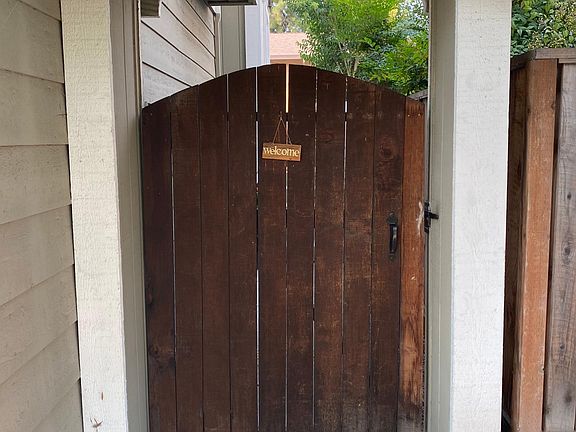 2nd image of 768 Caldwell Pl