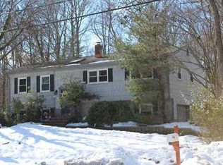 5 Greenwich Rd, Edison, NJ 08820