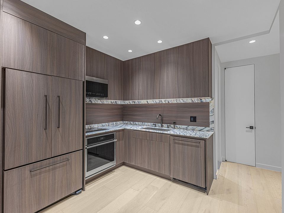 1st image of 453 Hudson St #2A