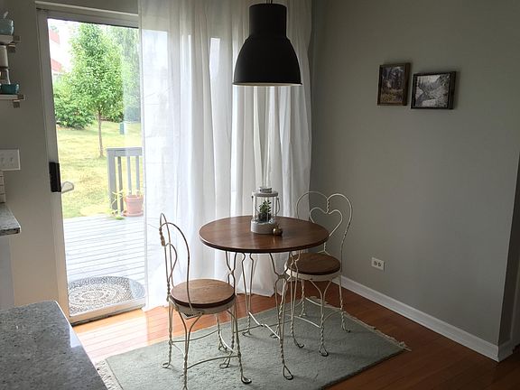 4th image of 6 Crabapple Ct