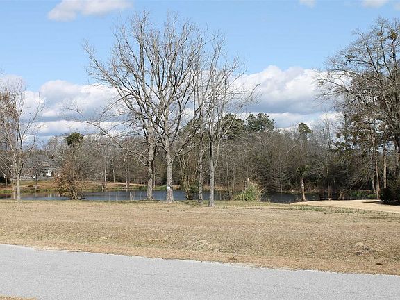 3rd image of 127 Cypress Lake Ln