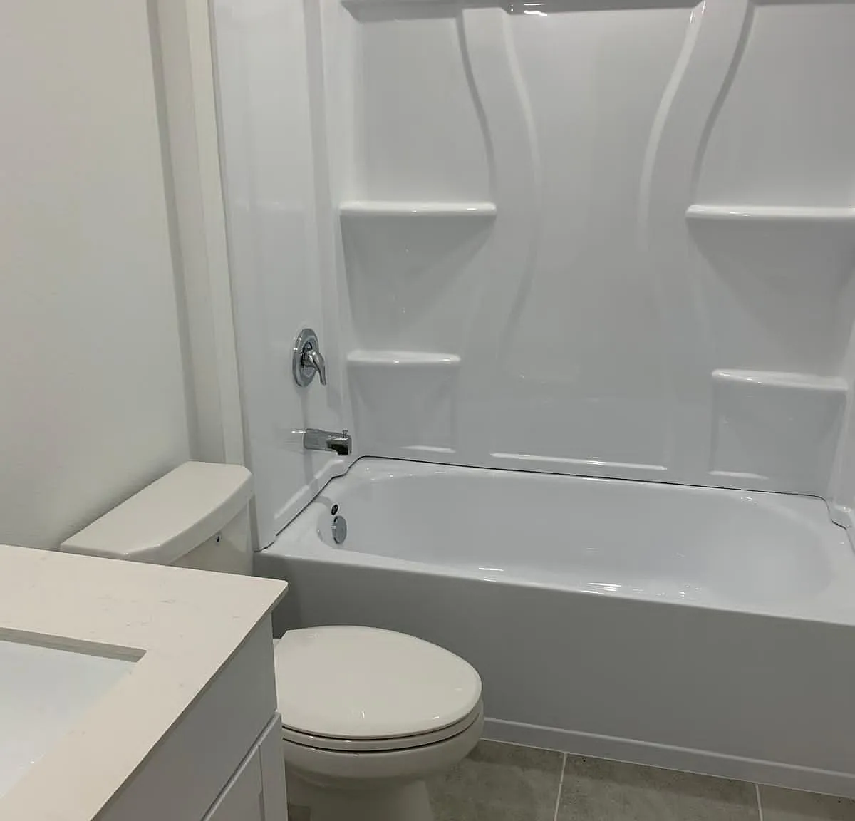 4 bed, 2.5 bath, 1800 sqft, $2,550 — Photo 4