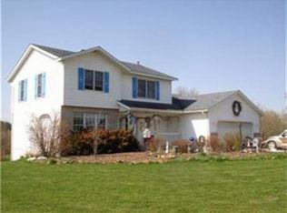 16049 272nd St, Lindstrom, MN 55045