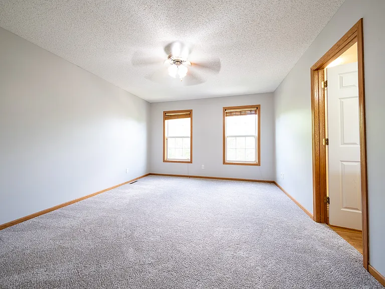 10021 Iris Ln — Photo 13
