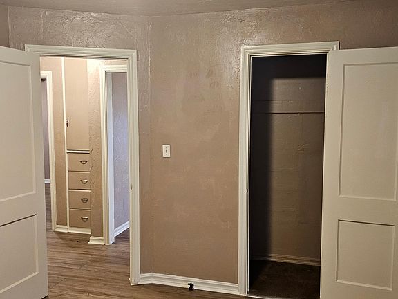 5th image of 2705 Normandy St
