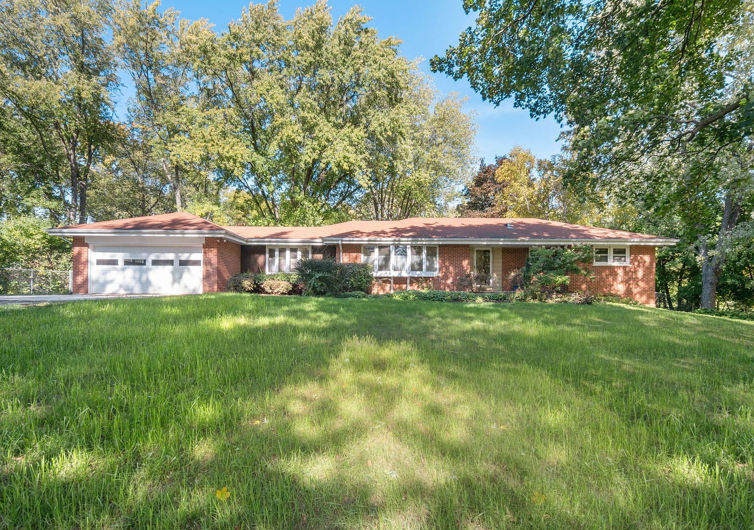 49 Valley Rd, Indian Creek, IL 60061 Zillow