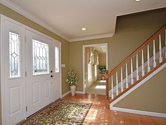 2nd image of 7918 Montreal Ct