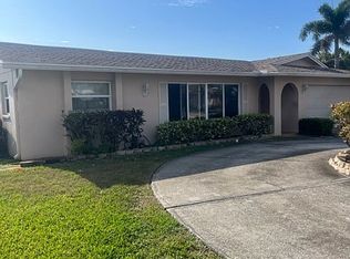 11642 Grove St, Seminole, FL 33772