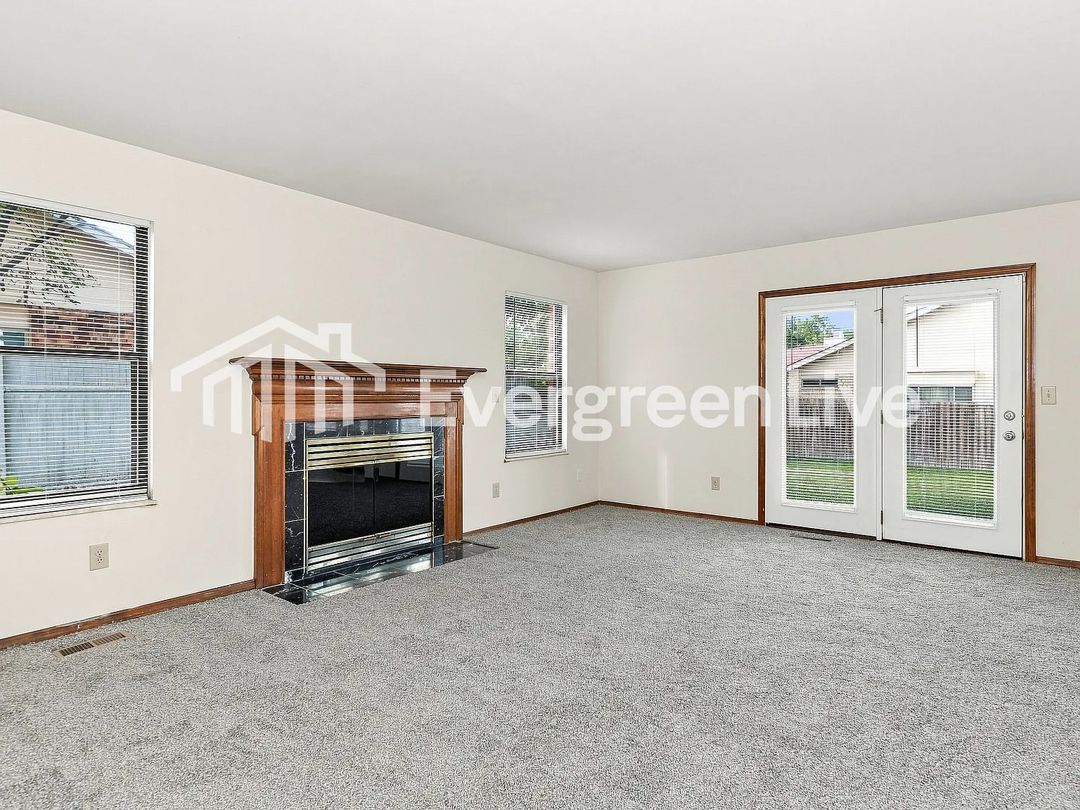 4 bed, 2.5 bath, 2268 sqft, $2,195 — Photo 2