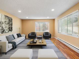 7043 15th Ave NW APT 2, Seattle, WA 98117