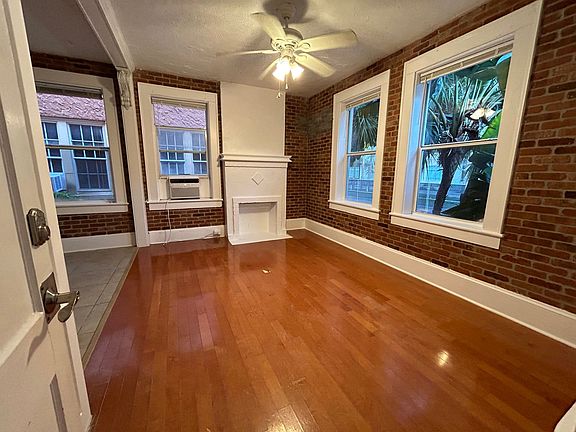 5th image of 1727 Ringling Blvd Unit 1