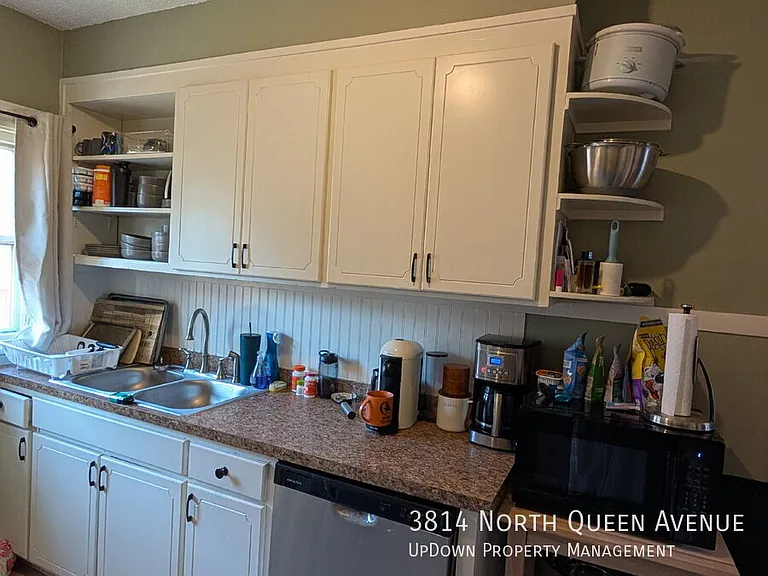3814 Queen Ave N — Photo 17