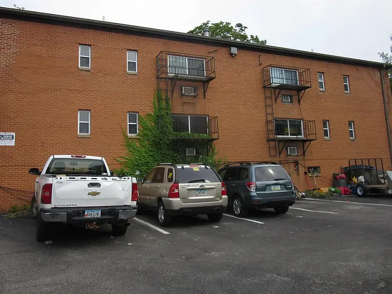 5 Woolf Ave #8 — Photo 10