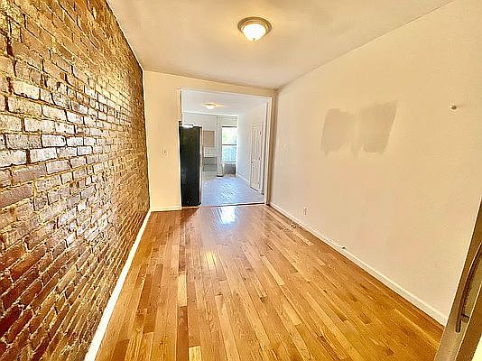 4th image of 254 Wyckoff St APT 4L