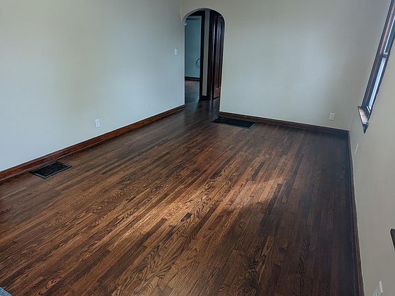 2nd image of 1347 Woodland Ave