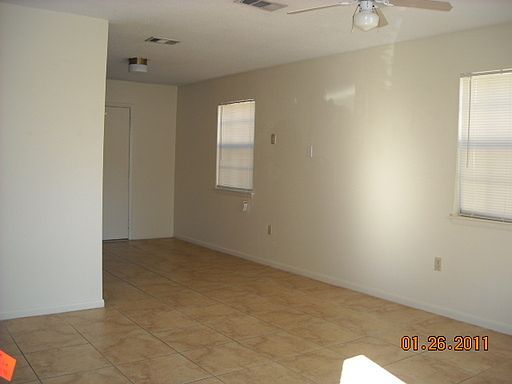 2nd image of 816 Lark St APT 7