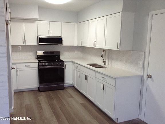 5th image of 11694 MARINA Drive