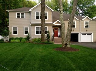729 Shackamaxon Dr, Westfield, NJ 07090