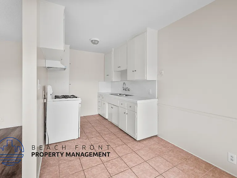 2126-2130 W. El Segundo Blvd. — Photo 15
