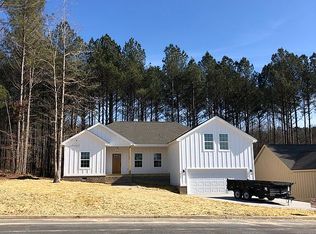 3182 Crow Rd NE, Dalton, GA 30721