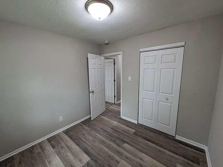5423 Tulip Ave — Photo 8