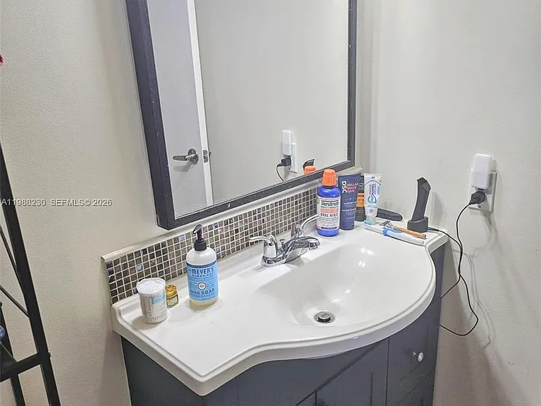 601 Three Islands Blvd #511 — Photo 14