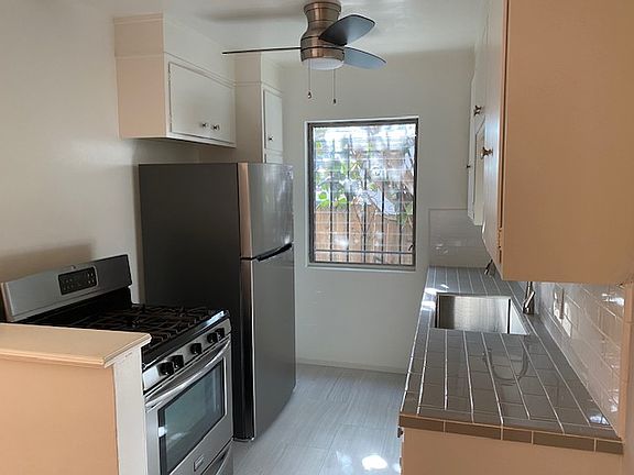 2nd image of 132 S Hayworth Ave #4A