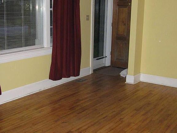 5th image of 102 S Warren St