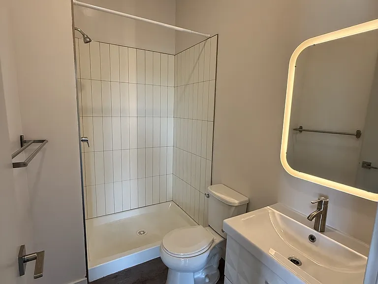4405 W Point Loma Blvd — Photo 23