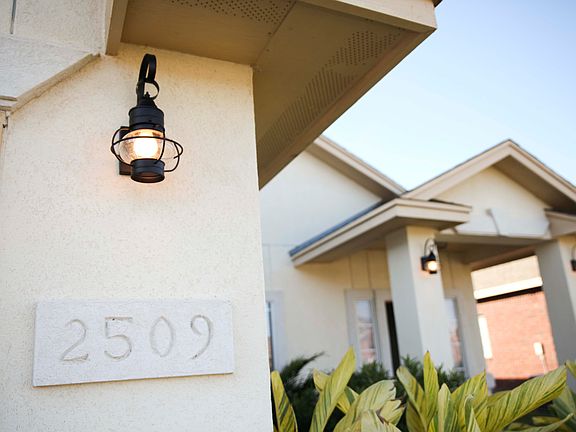 2nd image of 2509 Windrose Dr
