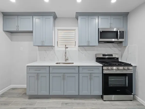 144 West 30th Street image 4 of 12