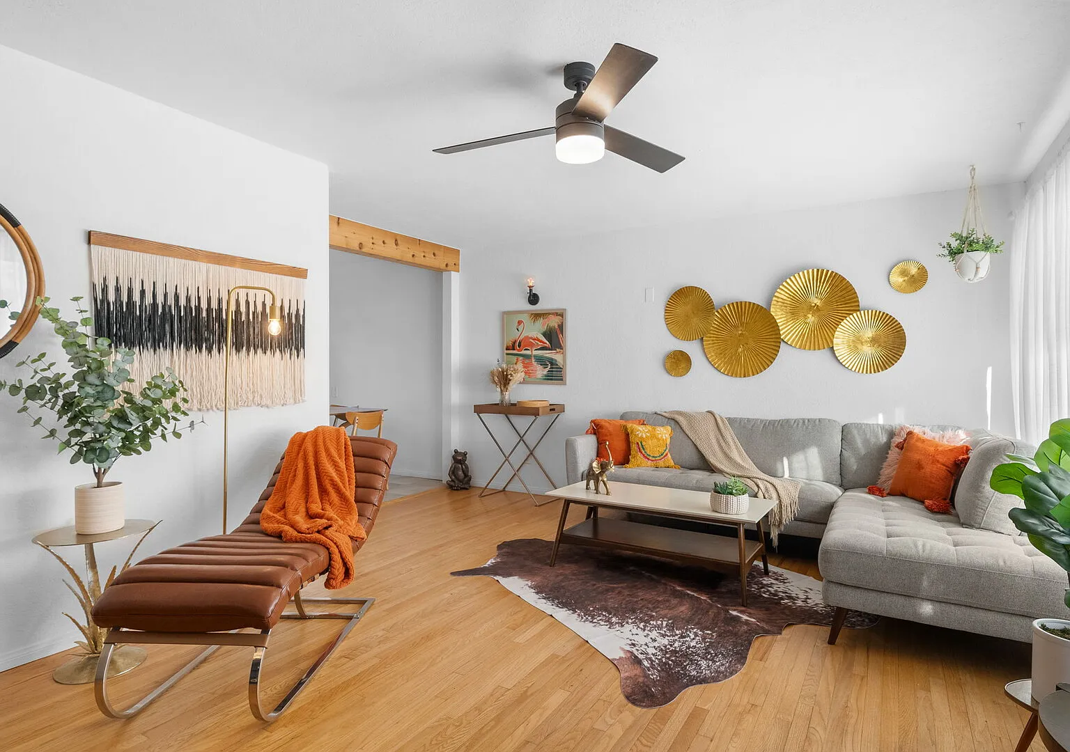 Stylish Mid-Century Modern Home - Canyon Views & Fenced Yard — Photo 4