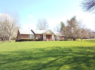 2586 Edgehill Dr, Lexington, KY 40510