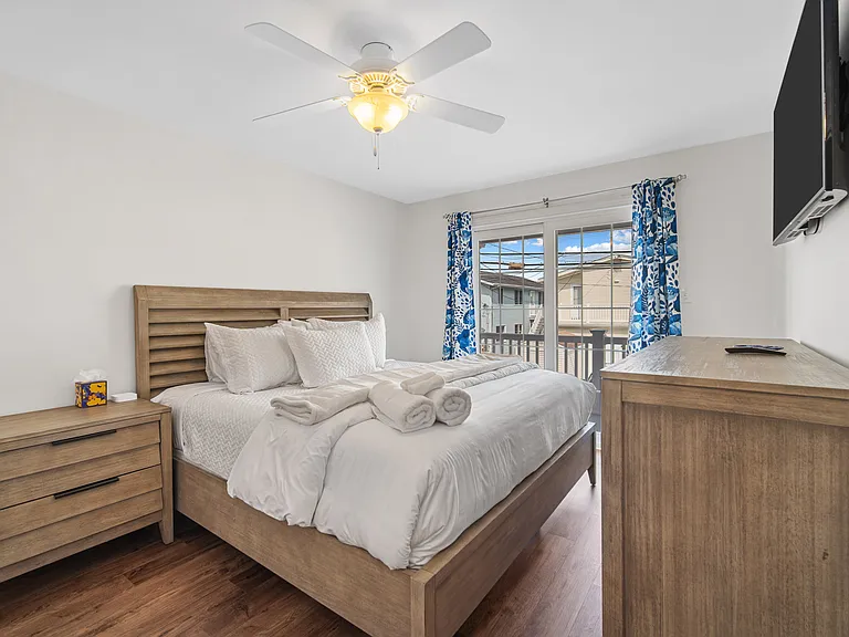 2720 Asbury Ave #1 — Photo 9