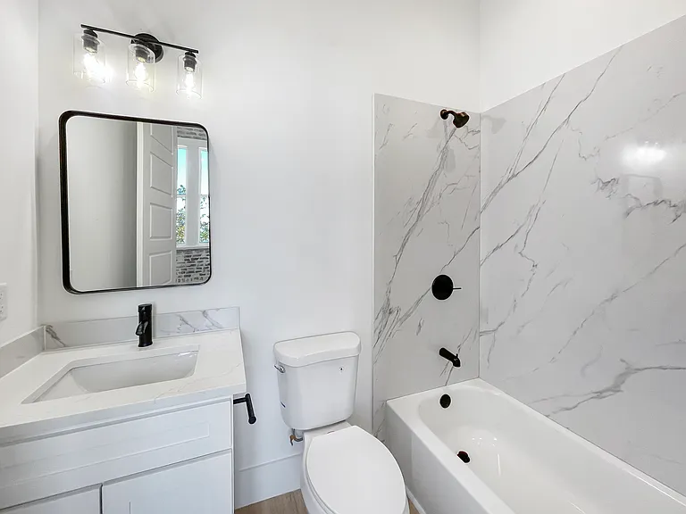 Holy Cross Apartments — Photo 15