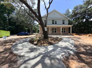 241 Grandview Ave, Valparaiso, FL 32580
