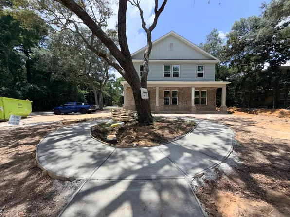 241 Grandview Ave, Valparaiso, FL 32580