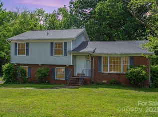 7106 Marlbrook Dr, Charlotte, NC 28212