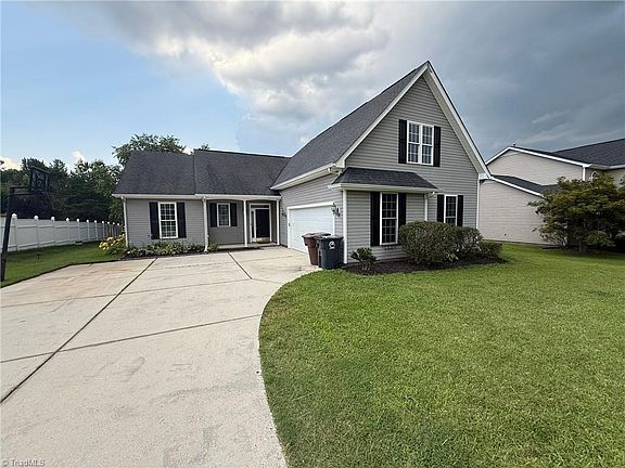 3rd image of 5328 Woodhollow Rd