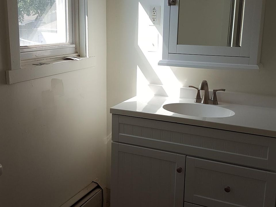 1st image of 225 W Cherry St #B