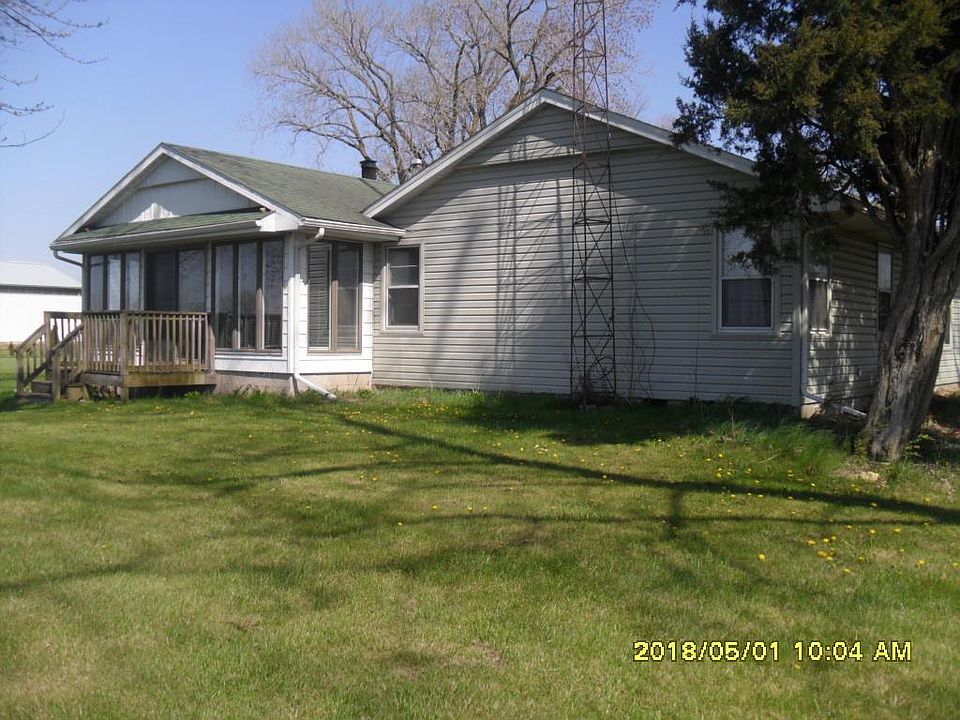 view from entrance into famiy room